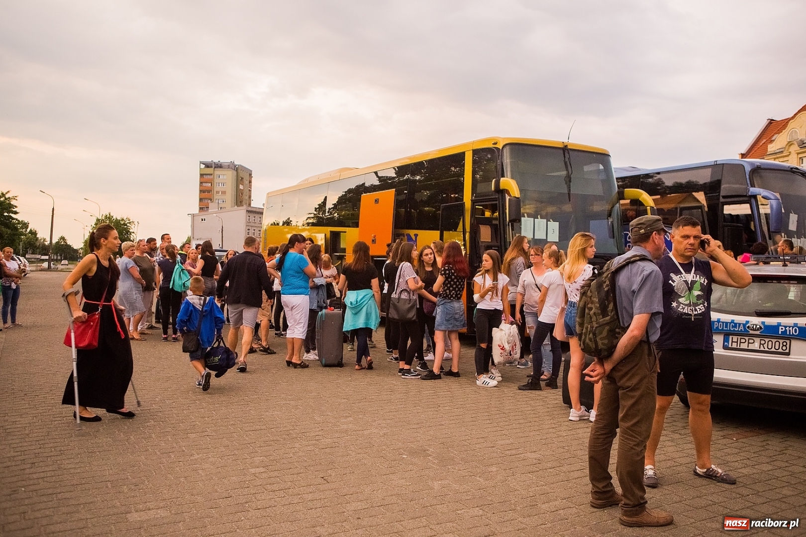 Zdjęcie w galerii na portalu naszraciborz.pl: Pierwszy turnus obozu w Pleśnej już w drodze nad morze wiadomości z regionu