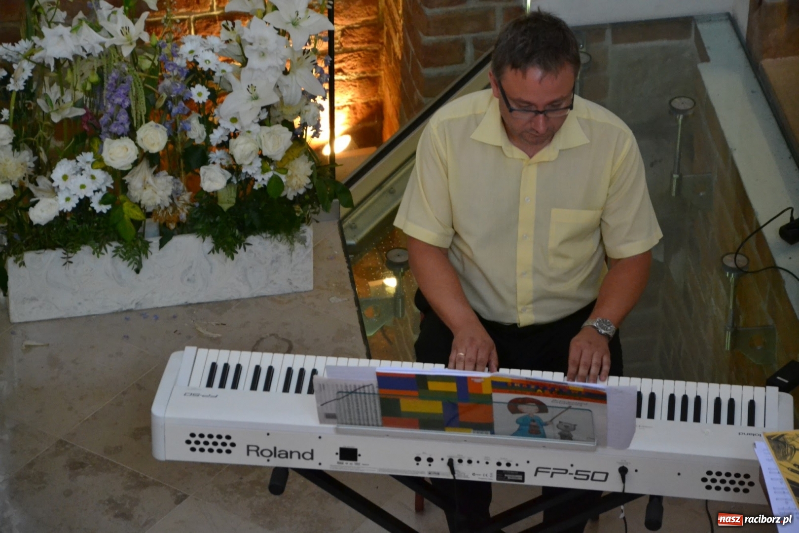 Zdjęcie w galerii na portalu naszraciborz.pl: Artystyczne podsumowanie roku szkolnego - koncert w kaplicy zamkowej wiadomości z regionu