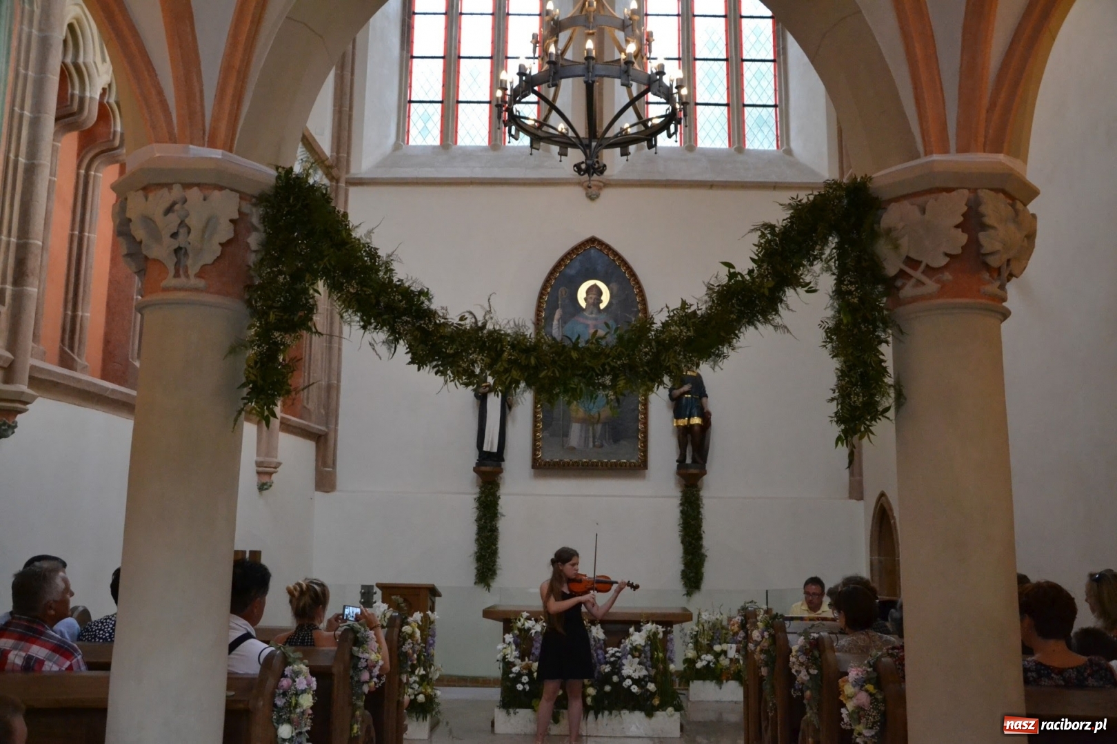 Zdjęcie w galerii na portalu naszraciborz.pl: Artystyczne podsumowanie roku szkolnego - koncert w kaplicy zamkowej wiadomości z regionu