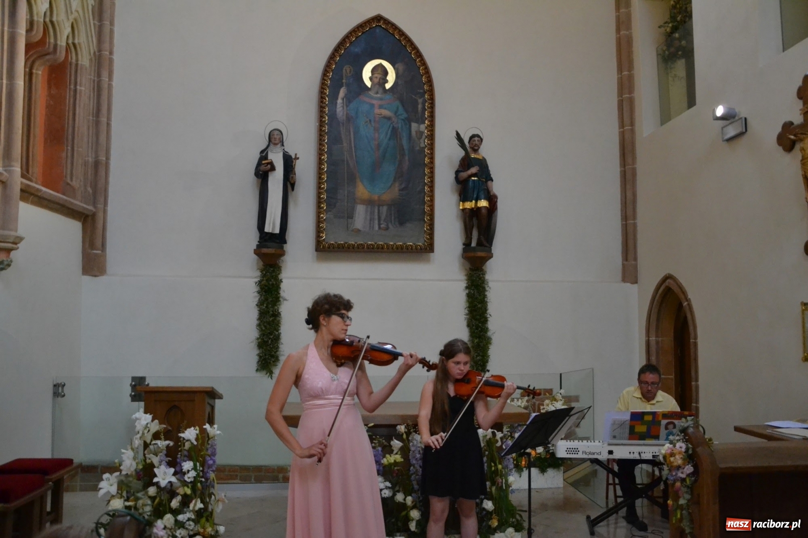 Zdjęcie w galerii na portalu naszraciborz.pl: Artystyczne podsumowanie roku szkolnego - koncert w kaplicy zamkowej wiadomości z regionu