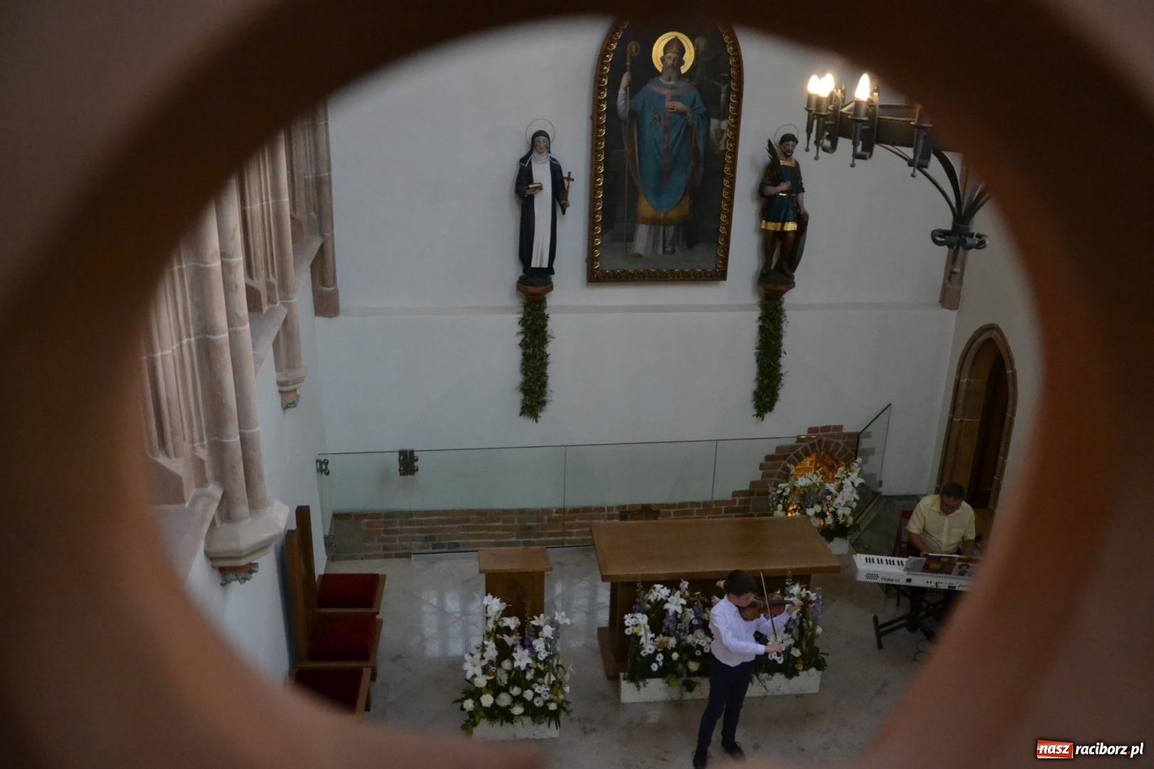 Zdjęcie w galerii na portalu naszraciborz.pl: Artystyczne podsumowanie roku szkolnego - koncert w kaplicy zamkowej wiadomości z regionu