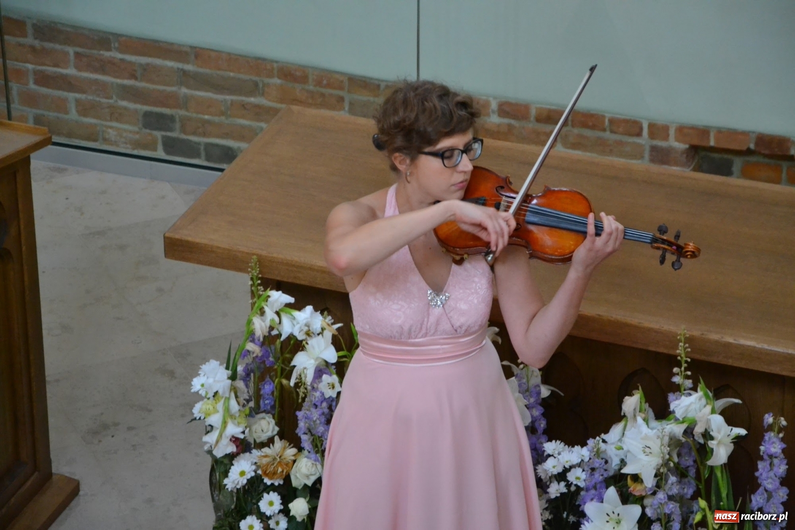 Zdjęcie w galerii na portalu naszraciborz.pl: Artystyczne podsumowanie roku szkolnego - koncert w kaplicy zamkowej wiadomości z regionu