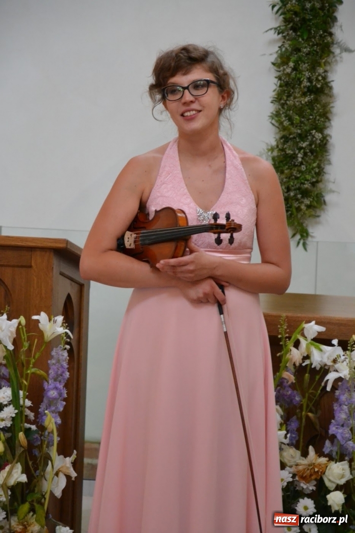 Zdjęcie w galerii na portalu naszraciborz.pl: Artystyczne podsumowanie roku szkolnego - koncert w kaplicy zamkowej wiadomości z regionu