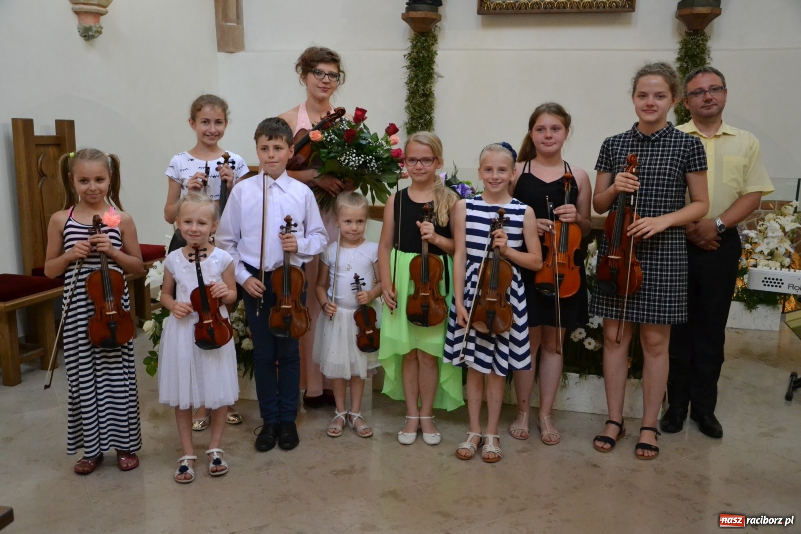 Zdjęcie w galerii na portalu naszraciborz.pl: Artystyczne podsumowanie roku szkolnego - koncert w kaplicy zamkowej wiadomości z regionu