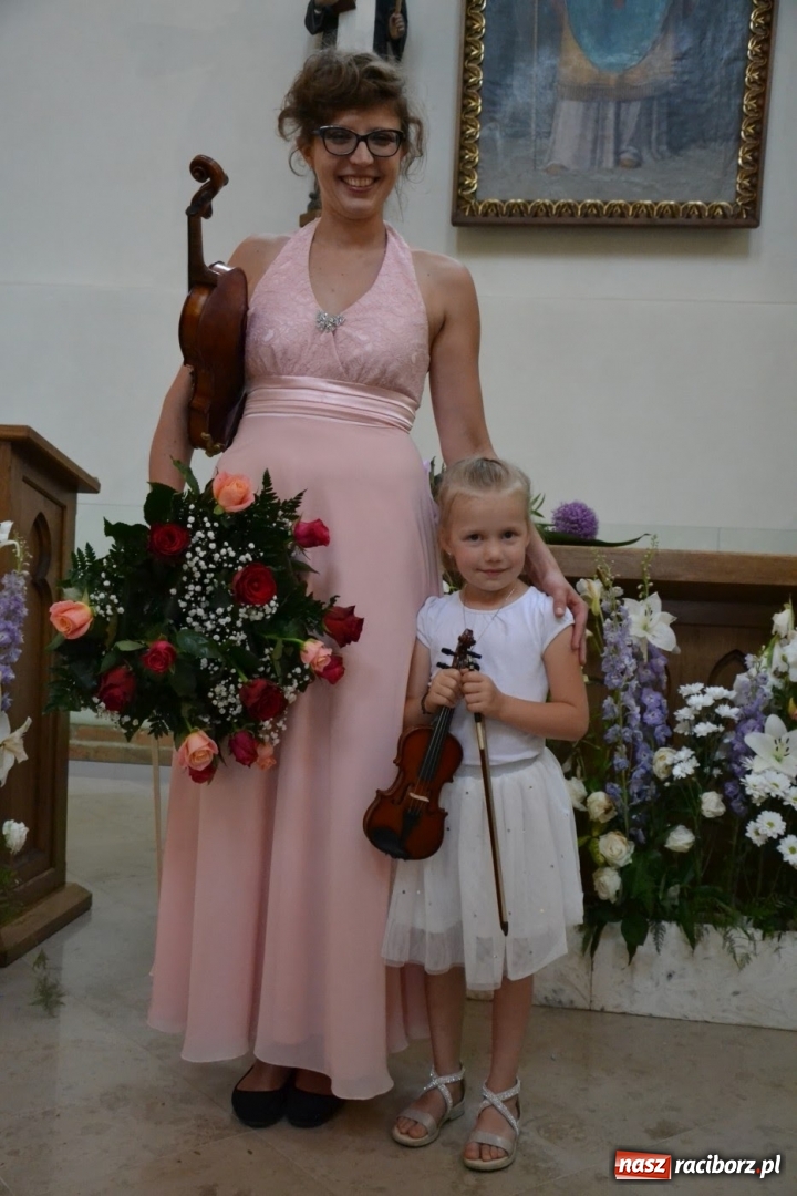 Zdjęcie w galerii na portalu naszraciborz.pl: Artystyczne podsumowanie roku szkolnego - koncert w kaplicy zamkowej wiadomości z regionu