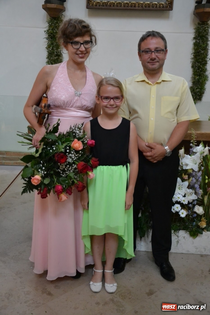 Zdjęcie w galerii na portalu naszraciborz.pl: Artystyczne podsumowanie roku szkolnego - koncert w kaplicy zamkowej wiadomości z regionu