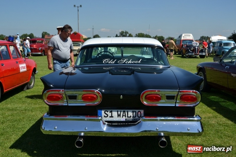 Zdjęcie w galerii na portalu naszraciborz.pl: Oldtimery w Zabełkowie, czyli dzień drugi X Jubileuszowego Zlotu Pojazdów Zabytkowych  wiadomości z regionu