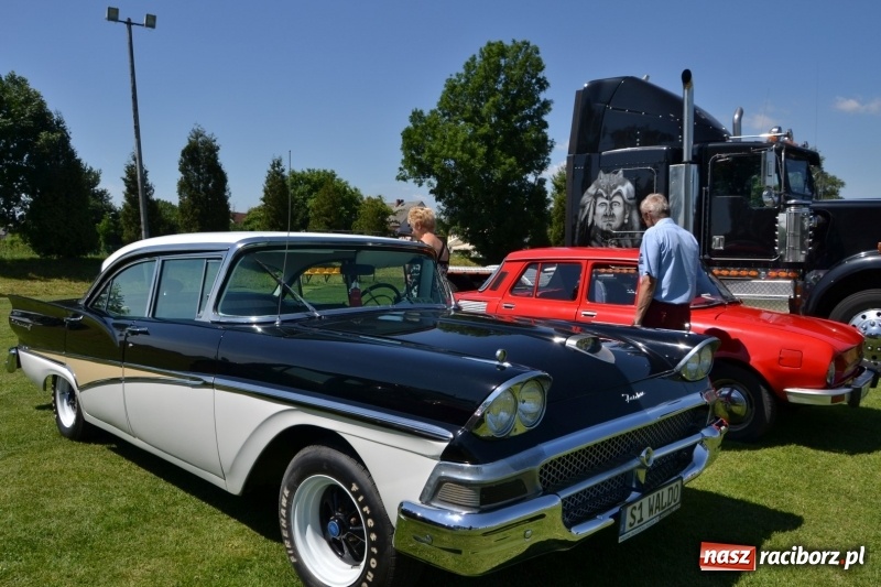 Zdjęcie w galerii na portalu naszraciborz.pl: Oldtimery w Zabełkowie, czyli dzień drugi X Jubileuszowego Zlotu Pojazdów Zabytkowych  wiadomości z regionu