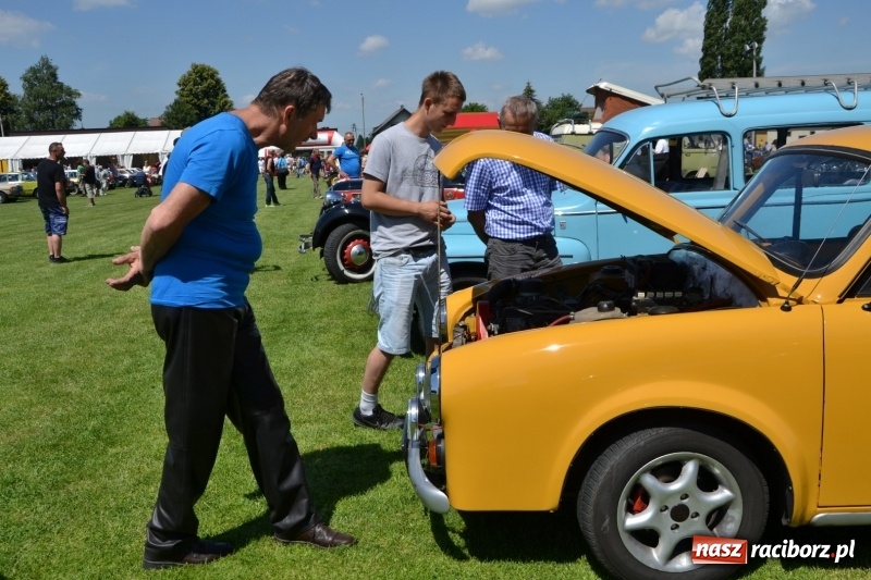 Zdjęcie w galerii na portalu naszraciborz.pl: Oldtimery w Zabełkowie, czyli dzień drugi X Jubileuszowego Zlotu Pojazdów Zabytkowych  wiadomości z regionu