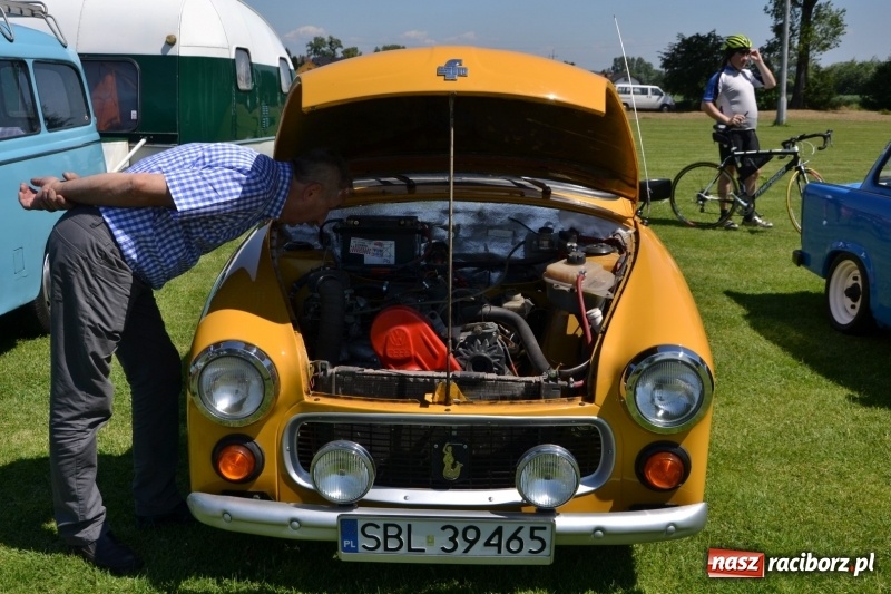 Zdjęcie w galerii na portalu naszraciborz.pl: Oldtimery w Zabełkowie, czyli dzień drugi X Jubileuszowego Zlotu Pojazdów Zabytkowych  wiadomości z regionu