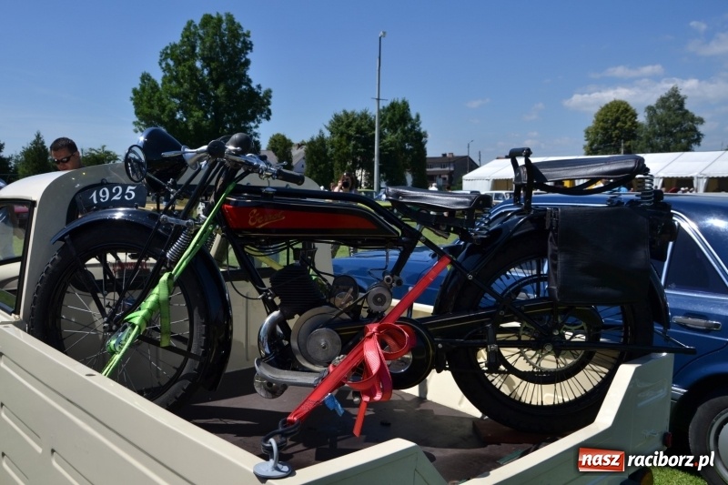 Zdjęcie w galerii na portalu naszraciborz.pl: Oldtimery w Zabełkowie, czyli dzień drugi X Jubileuszowego Zlotu Pojazdów Zabytkowych  wiadomości z regionu