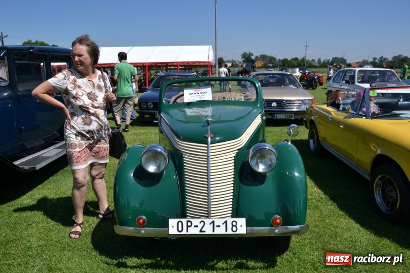 Zdjęcie w galerii na portalu naszraciborz.pl: Oldtimery w Zabełkowie, czyli dzień drugi X Jubileuszowego Zlotu Pojazdów Zabytkowych  wiadomości z regionu