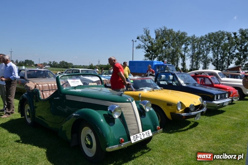 Zdjęcie w galerii na portalu naszraciborz.pl: Oldtimery w Zabełkowie, czyli dzień drugi X Jubileuszowego Zlotu Pojazdów Zabytkowych  wiadomości z regionu