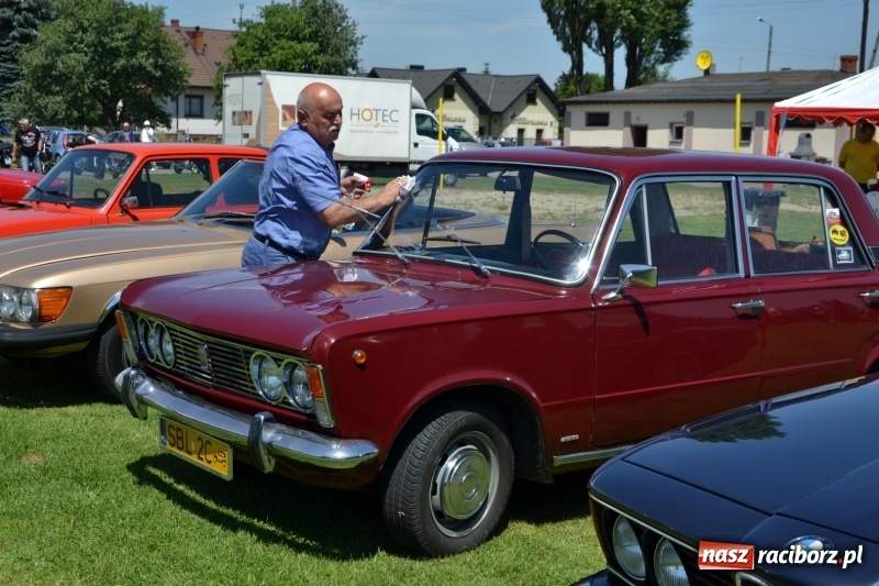 Zdjęcie w galerii na portalu naszraciborz.pl: Oldtimery w Zabełkowie, czyli dzień drugi X Jubileuszowego Zlotu Pojazdów Zabytkowych  wiadomości z regionu