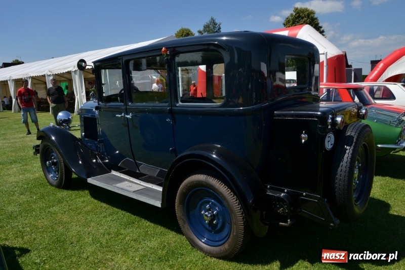 Zdjęcie w galerii na portalu naszraciborz.pl: Oldtimery w Zabełkowie, czyli dzień drugi X Jubileuszowego Zlotu Pojazdów Zabytkowych  wiadomości z regionu