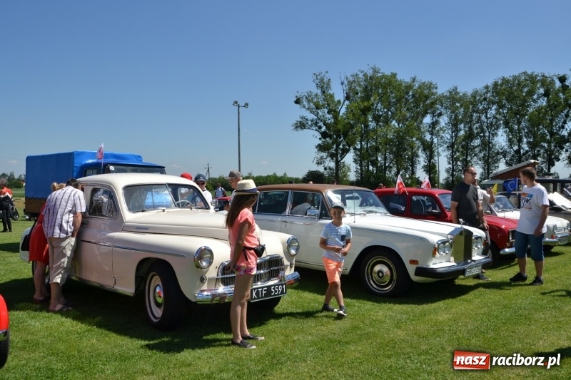 Zdjęcie w galerii na portalu naszraciborz.pl: Oldtimery w Zabełkowie, czyli dzień drugi X Jubileuszowego Zlotu Pojazdów Zabytkowych  wiadomości z regionu