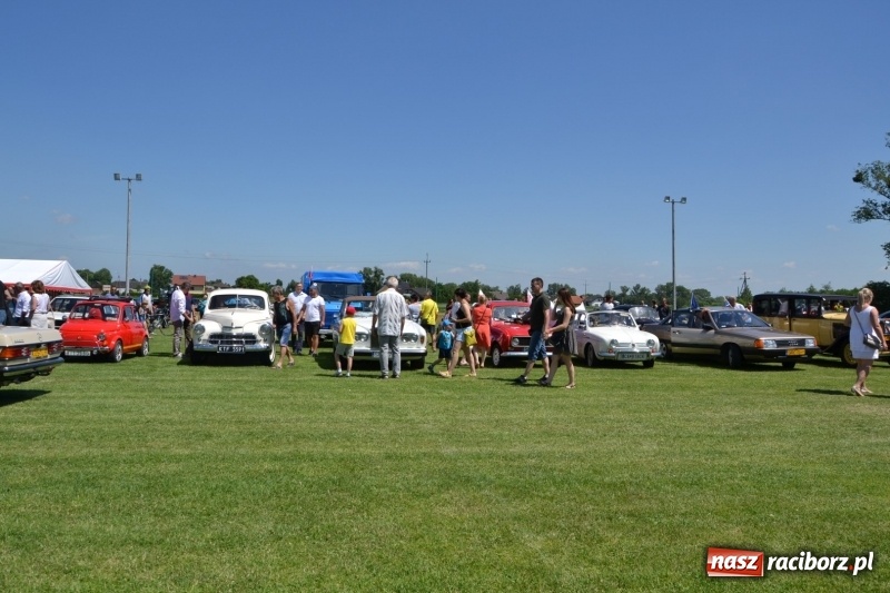 Zdjęcie w galerii na portalu naszraciborz.pl: Oldtimery w Zabełkowie, czyli dzień drugi X Jubileuszowego Zlotu Pojazdów Zabytkowych  wiadomości z regionu