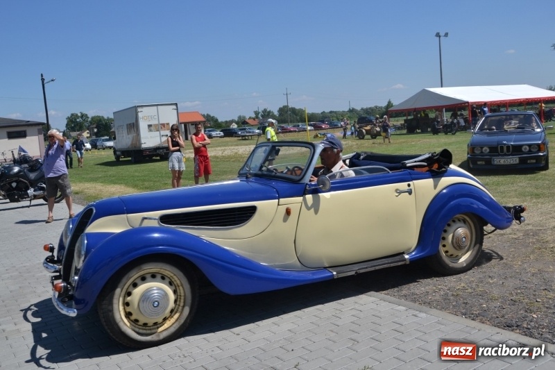 Zdjęcie w galerii na portalu naszraciborz.pl: Oldtimery w Zabełkowie, czyli dzień drugi X Jubileuszowego Zlotu Pojazdów Zabytkowych  wiadomości z regionu