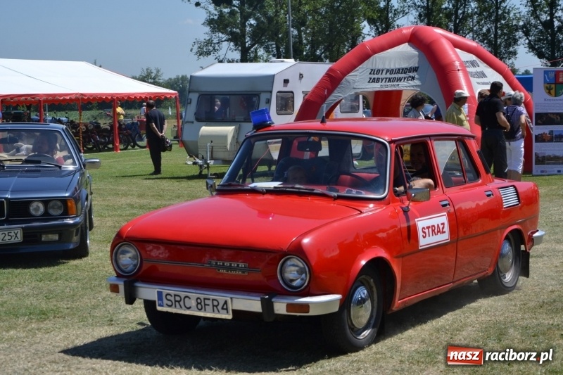 Zdjęcie w galerii na portalu naszraciborz.pl: Oldtimery w Zabełkowie, czyli dzień drugi X Jubileuszowego Zlotu Pojazdów Zabytkowych  wiadomości z regionu