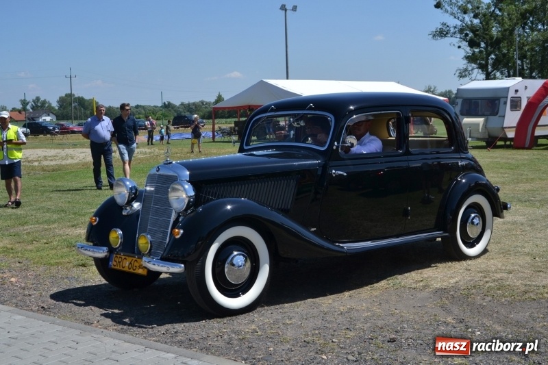 Zdjęcie w galerii na portalu naszraciborz.pl: Oldtimery w Zabełkowie, czyli dzień drugi X Jubileuszowego Zlotu Pojazdów Zabytkowych  wiadomości z regionu
