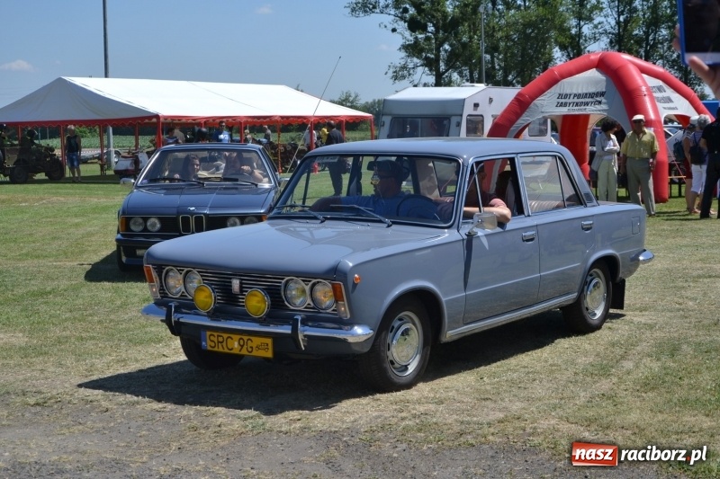 Zdjęcie w galerii na portalu naszraciborz.pl: Oldtimery w Zabełkowie, czyli dzień drugi X Jubileuszowego Zlotu Pojazdów Zabytkowych  wiadomości z regionu
