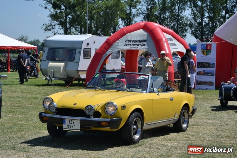 Zdjęcie w galerii na portalu naszraciborz.pl: Oldtimery w Zabełkowie, czyli dzień drugi X Jubileuszowego Zlotu Pojazdów Zabytkowych  wiadomości z regionu