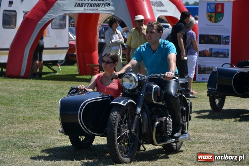 Zdjęcie w galerii na portalu naszraciborz.pl: Oldtimery w Zabełkowie, czyli dzień drugi X Jubileuszowego Zlotu Pojazdów Zabytkowych  wiadomości z regionu