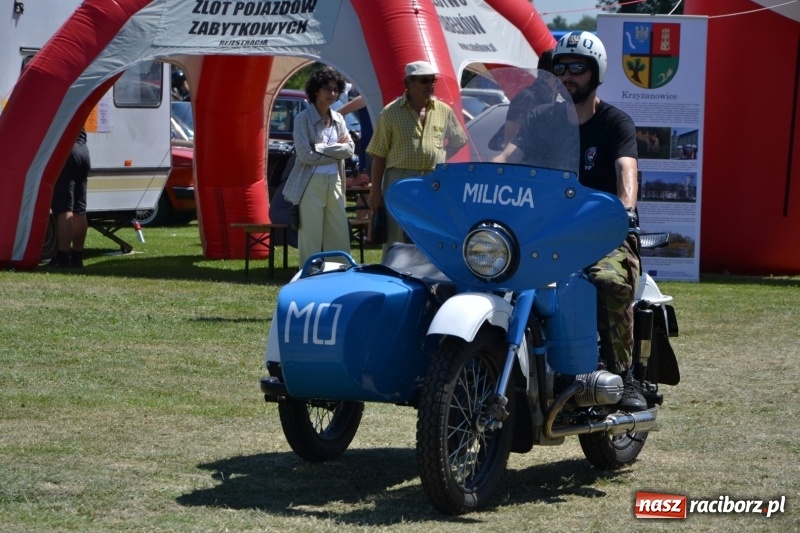 Zdjęcie w galerii na portalu naszraciborz.pl: Oldtimery w Zabełkowie, czyli dzień drugi X Jubileuszowego Zlotu Pojazdów Zabytkowych  wiadomości z regionu
