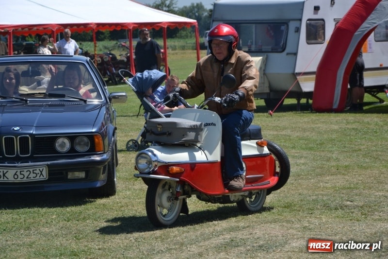 Zdjęcie w galerii na portalu naszraciborz.pl: Oldtimery w Zabełkowie, czyli dzień drugi X Jubileuszowego Zlotu Pojazdów Zabytkowych  wiadomości z regionu