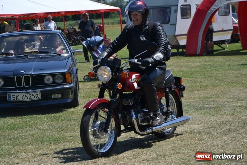 Zdjęcie w galerii na portalu naszraciborz.pl: Oldtimery w Zabełkowie, czyli dzień drugi X Jubileuszowego Zlotu Pojazdów Zabytkowych  wiadomości z regionu