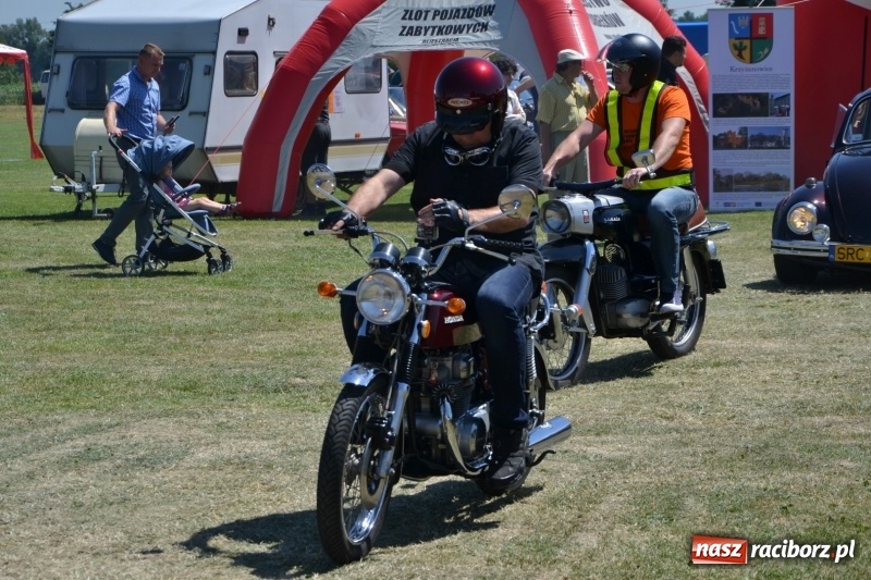 Zdjęcie w galerii na portalu naszraciborz.pl: Oldtimery w Zabełkowie, czyli dzień drugi X Jubileuszowego Zlotu Pojazdów Zabytkowych  wiadomości z regionu