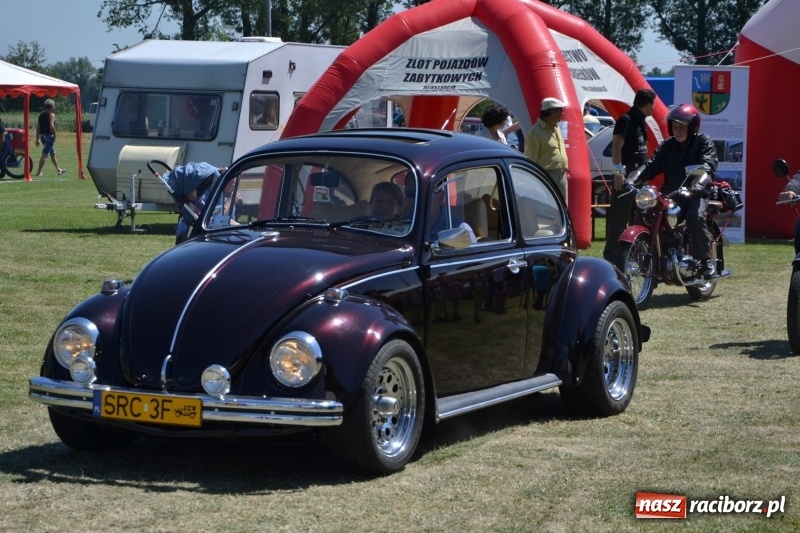 Zdjęcie w galerii na portalu naszraciborz.pl: Oldtimery w Zabełkowie, czyli dzień drugi X Jubileuszowego Zlotu Pojazdów Zabytkowych  wiadomości z regionu