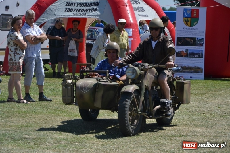 Zdjęcie w galerii na portalu naszraciborz.pl: Oldtimery w Zabełkowie, czyli dzień drugi X Jubileuszowego Zlotu Pojazdów Zabytkowych  wiadomości z regionu