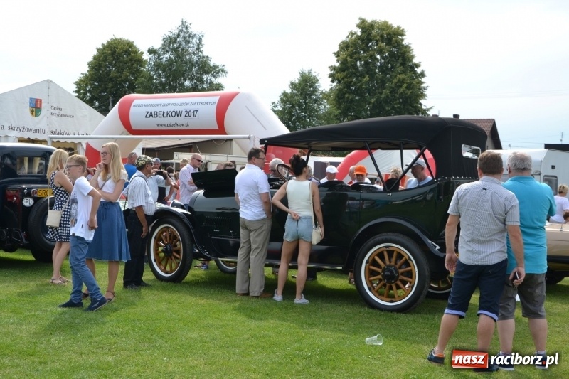 Zdjęcie w galerii na portalu naszraciborz.pl: Oldtimery w Zabełkowie, czyli dzień drugi X Jubileuszowego Zlotu Pojazdów Zabytkowych  wiadomości z regionu