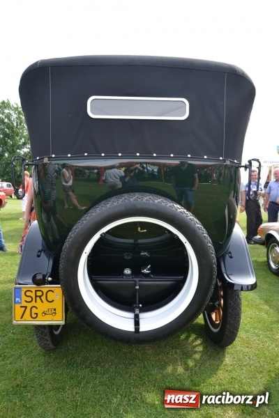 Zdjęcie w galerii na portalu naszraciborz.pl: Oldtimery w Zabełkowie, czyli dzień drugi X Jubileuszowego Zlotu Pojazdów Zabytkowych  wiadomości z regionu