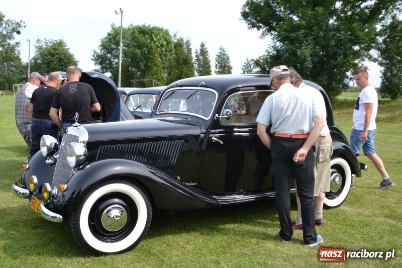 Zdjęcie w galerii na portalu naszraciborz.pl: Oldtimery w Zabełkowie, czyli dzień drugi X Jubileuszowego Zlotu Pojazdów Zabytkowych  wiadomości z regionu