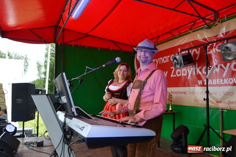 Zdjęcie w galerii na portalu naszraciborz.pl: Oldtimery w Zabełkowie, czyli dzień drugi X Jubileuszowego Zlotu Pojazdów Zabytkowych  wiadomości z regionu