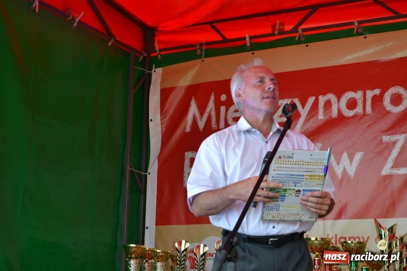 Zdjęcie w galerii na portalu naszraciborz.pl: Oldtimery w Zabełkowie, czyli dzień drugi X Jubileuszowego Zlotu Pojazdów Zabytkowych  wiadomości z regionu