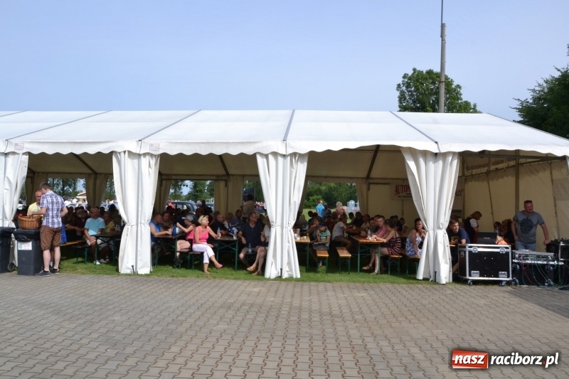 Zdjęcie w galerii na portalu naszraciborz.pl: Oldtimery w Zabełkowie, czyli dzień drugi X Jubileuszowego Zlotu Pojazdów Zabytkowych  wiadomości z regionu