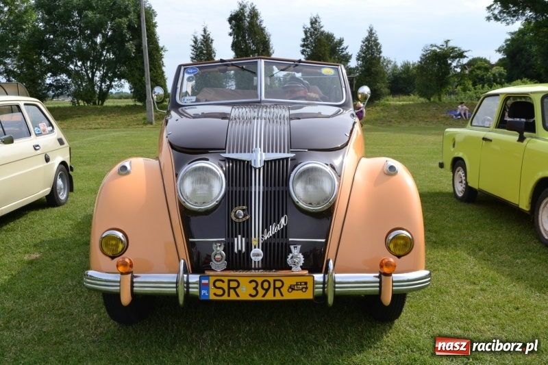 Zdjęcie w galerii na portalu naszraciborz.pl: Oldtimery w Zabełkowie, czyli dzień drugi X Jubileuszowego Zlotu Pojazdów Zabytkowych  wiadomości z regionu