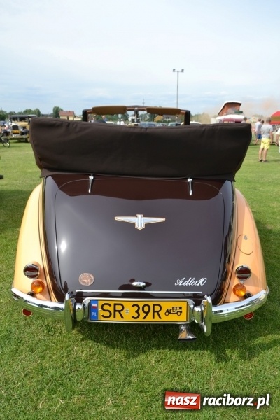 Zdjęcie w galerii na portalu naszraciborz.pl: Oldtimery w Zabełkowie, czyli dzień drugi X Jubileuszowego Zlotu Pojazdów Zabytkowych  wiadomości z regionu
