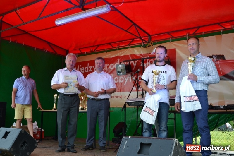 Zdjęcie w galerii na portalu naszraciborz.pl: Oldtimery w Zabełkowie, czyli dzień drugi X Jubileuszowego Zlotu Pojazdów Zabytkowych  wiadomości z regionu