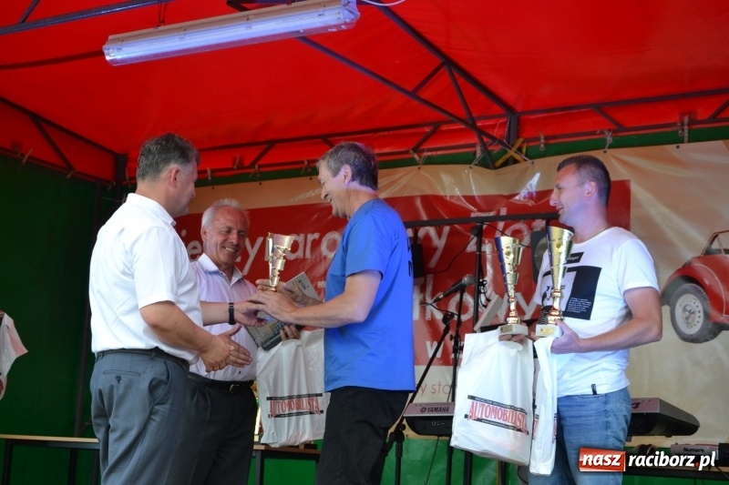 Zdjęcie w galerii na portalu naszraciborz.pl: Oldtimery w Zabełkowie, czyli dzień drugi X Jubileuszowego Zlotu Pojazdów Zabytkowych  wiadomości z regionu