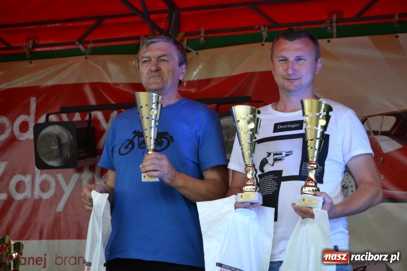 Zdjęcie w galerii na portalu naszraciborz.pl: Oldtimery w Zabełkowie, czyli dzień drugi X Jubileuszowego Zlotu Pojazdów Zabytkowych  wiadomości z regionu