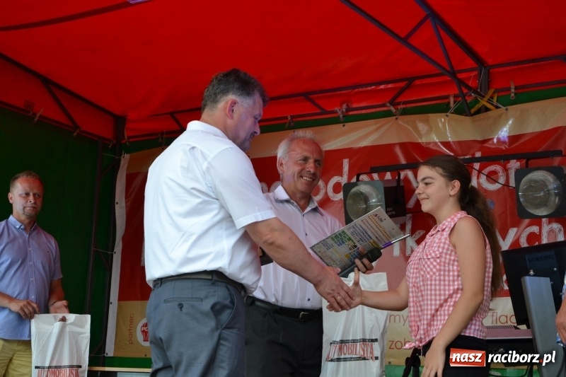 Zdjęcie w galerii na portalu naszraciborz.pl: Oldtimery w Zabełkowie, czyli dzień drugi X Jubileuszowego Zlotu Pojazdów Zabytkowych  wiadomości z regionu