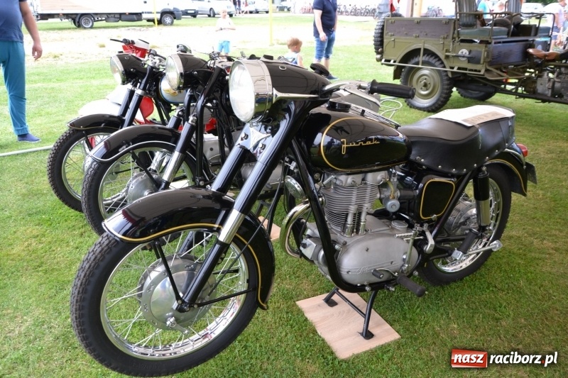 Zdjęcie w galerii na portalu naszraciborz.pl: Oldtimery w Zabełkowie, czyli dzień drugi X Jubileuszowego Zlotu Pojazdów Zabytkowych  wiadomości z regionu