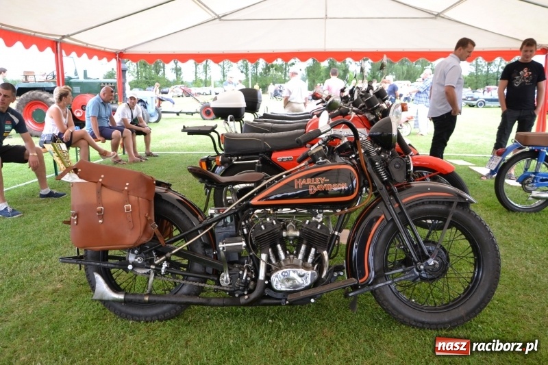 Zdjęcie w galerii na portalu naszraciborz.pl: Oldtimery w Zabełkowie, czyli dzień drugi X Jubileuszowego Zlotu Pojazdów Zabytkowych  wiadomości z regionu