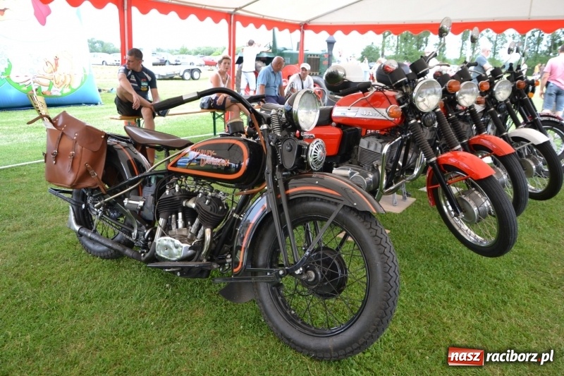 Zdjęcie w galerii na portalu naszraciborz.pl: Oldtimery w Zabełkowie, czyli dzień drugi X Jubileuszowego Zlotu Pojazdów Zabytkowych  wiadomości z regionu