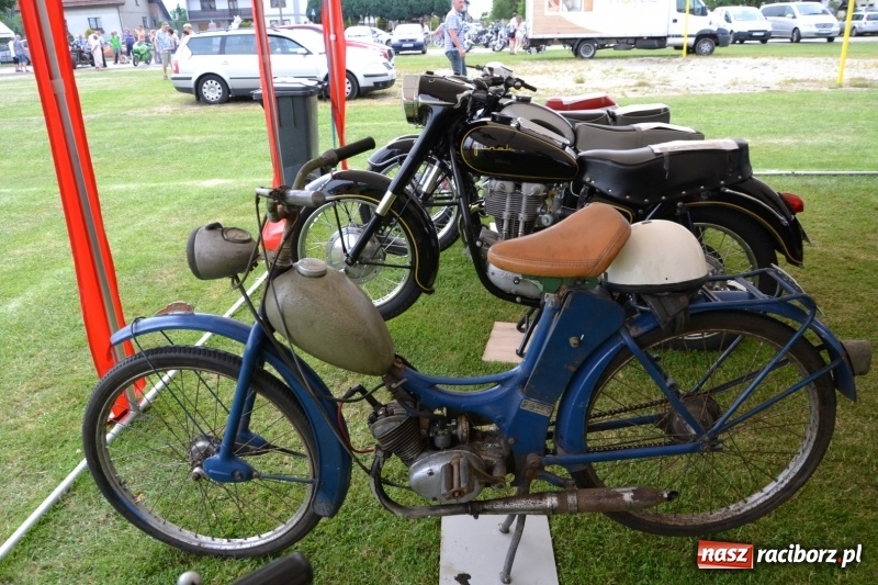 Zdjęcie w galerii na portalu naszraciborz.pl: Oldtimery w Zabełkowie, czyli dzień drugi X Jubileuszowego Zlotu Pojazdów Zabytkowych  wiadomości z regionu