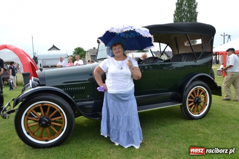 Zdjęcie w galerii na portalu naszraciborz.pl: Oldtimery w Zabełkowie, czyli dzień drugi X Jubileuszowego Zlotu Pojazdów Zabytkowych  wiadomości z regionu